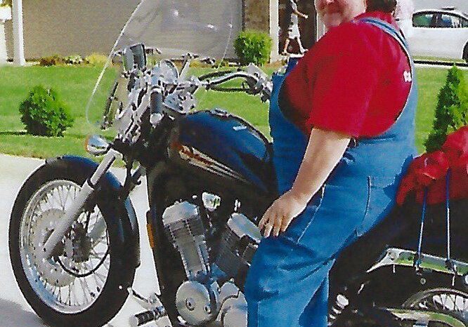 OBIT-thumbnail_Diana-Aveline-Motorcycle-picture-updated